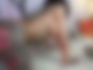 Live cam show with Scarlett - Big Tits on CamwithHer