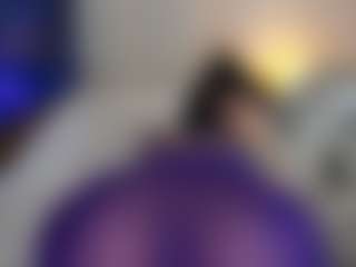 Live cam show with Sara - Twerk on sexytreat.net