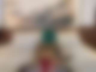 Live cam show with Sara - Brown Eyes Big Tits on Hubzter Live