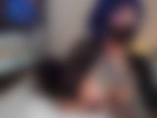 Live cam show with Sara - Spank Curvy on WildCum