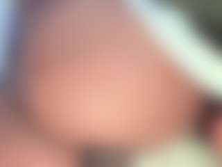 Live cam show with ROUSSH - Ebony Shaved Pussy on sexytreat.net