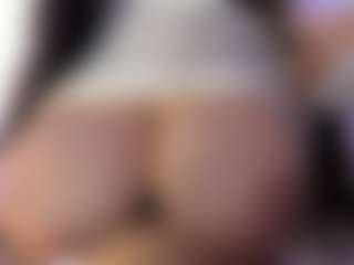 akura011's Live Sex Cam Show