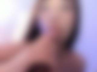 akura011's Live Sex Cam Show