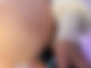 akura011's Live Sex Cam Show