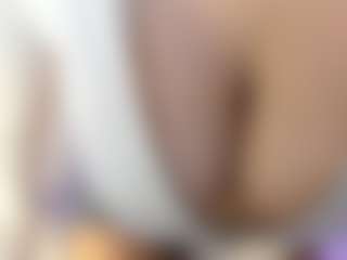 akura011's Live Sex Cam Show