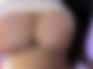 akura011's Live Sex Cam Show