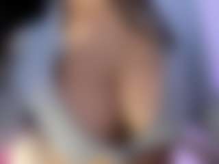 akura011's Live Sex Cam Show