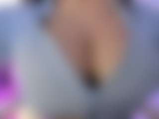 akura011's Live Sex Cam Show