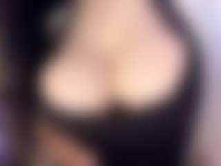 akura011's Live Sex Cam Show