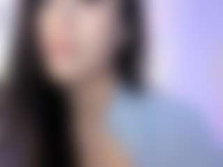 akura011 MILF webcam performer live streaming