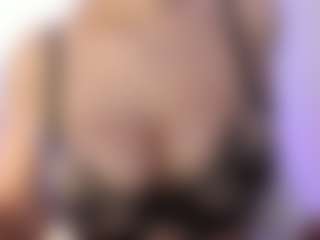 akura011's Live Sex Cam Show