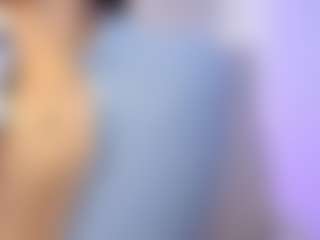akura011 MILF webcam performer live streaming