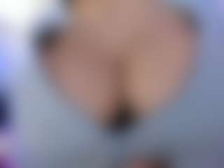 akura011's Live Sex Cam Show