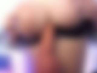 akura011's Live Sex Cam Show