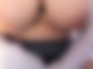 akura011's Live Sex Cam Show