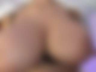 akura011's Live Sex Cam Show