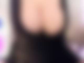 akura011's Live Sex Cam Show