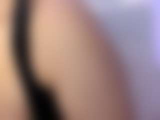 akura011's Live Sex Cam Show