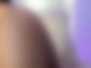 akura011's Live Sex Cam Show