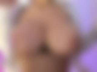 akura011's Live Sex Cam Show