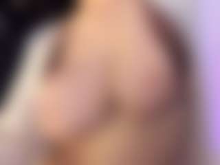 akura011's Live Sex Cam Show