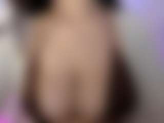 akura011's Live Sex Cam Show