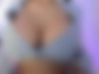 akura011's Live Sex Cam Show
