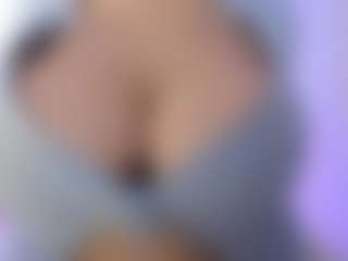 akura011's Live Sex Cam Show