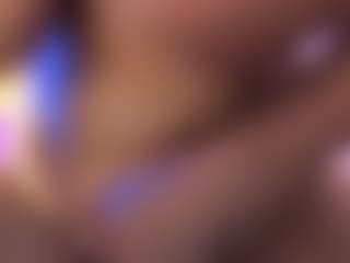 akura011's Live Sex Cam Show