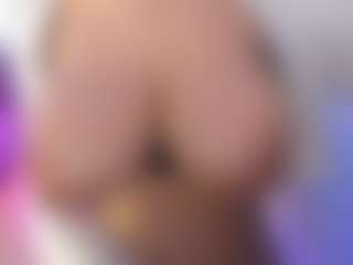 akura011's Live Sex Cam Show