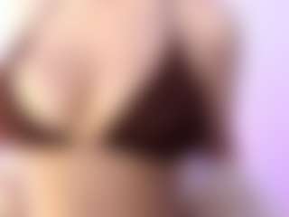 akura011's Live Sex Cam Show
