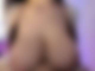 akura011's Live Sex Cam Show