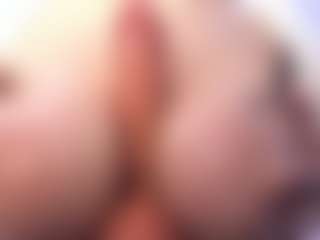 akura011's Live Sex Cam Show