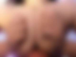 akura011's Live Sex Cam Show