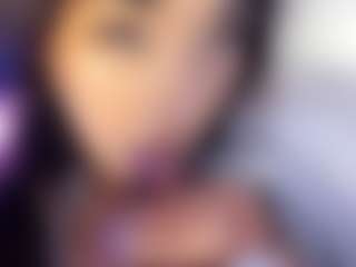 akura011's Live Sex Cam Show