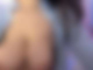 akura011's Live Sex Cam Show