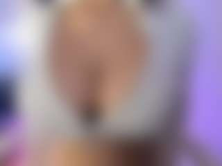 akura011's Live Sex Cam Show