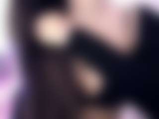 akura011 MILF webcam performer live streaming