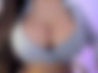 akura011's Live Sex Cam Show