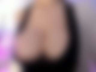 akura011's Live Sex Cam Show