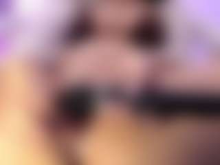 akura011's Live Sex Cam Show