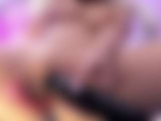 akura011's Live Sex Cam Show