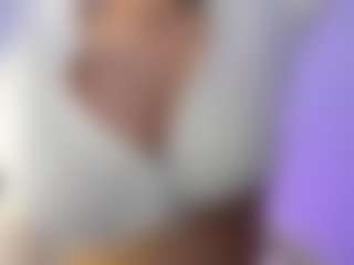akura011's Live Sex Cam Show