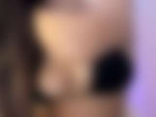akura011's Live Sex Cam Show