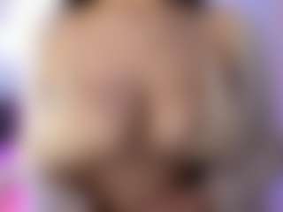 Live cam show with akura011 - Trimmed Asian on AdultVida.com
