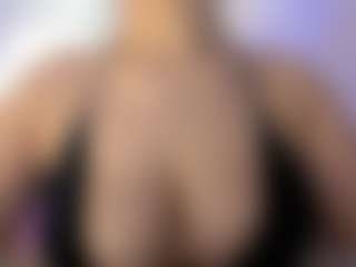 akura011's Live Sex Cam Show