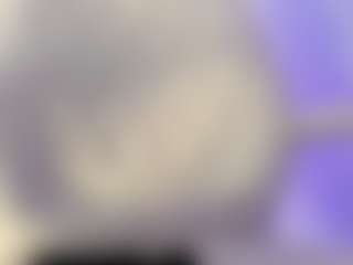 akura011 MILF webcam performer live streaming