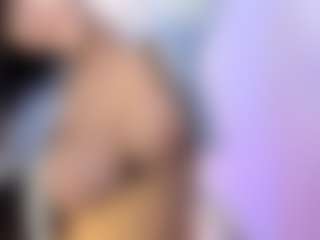 akura011's Live Sex Cam Show