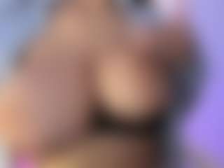 akura011's Live Sex Cam Show