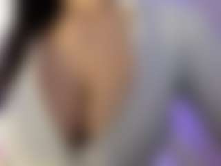 akura011's Live Sex Cam Show